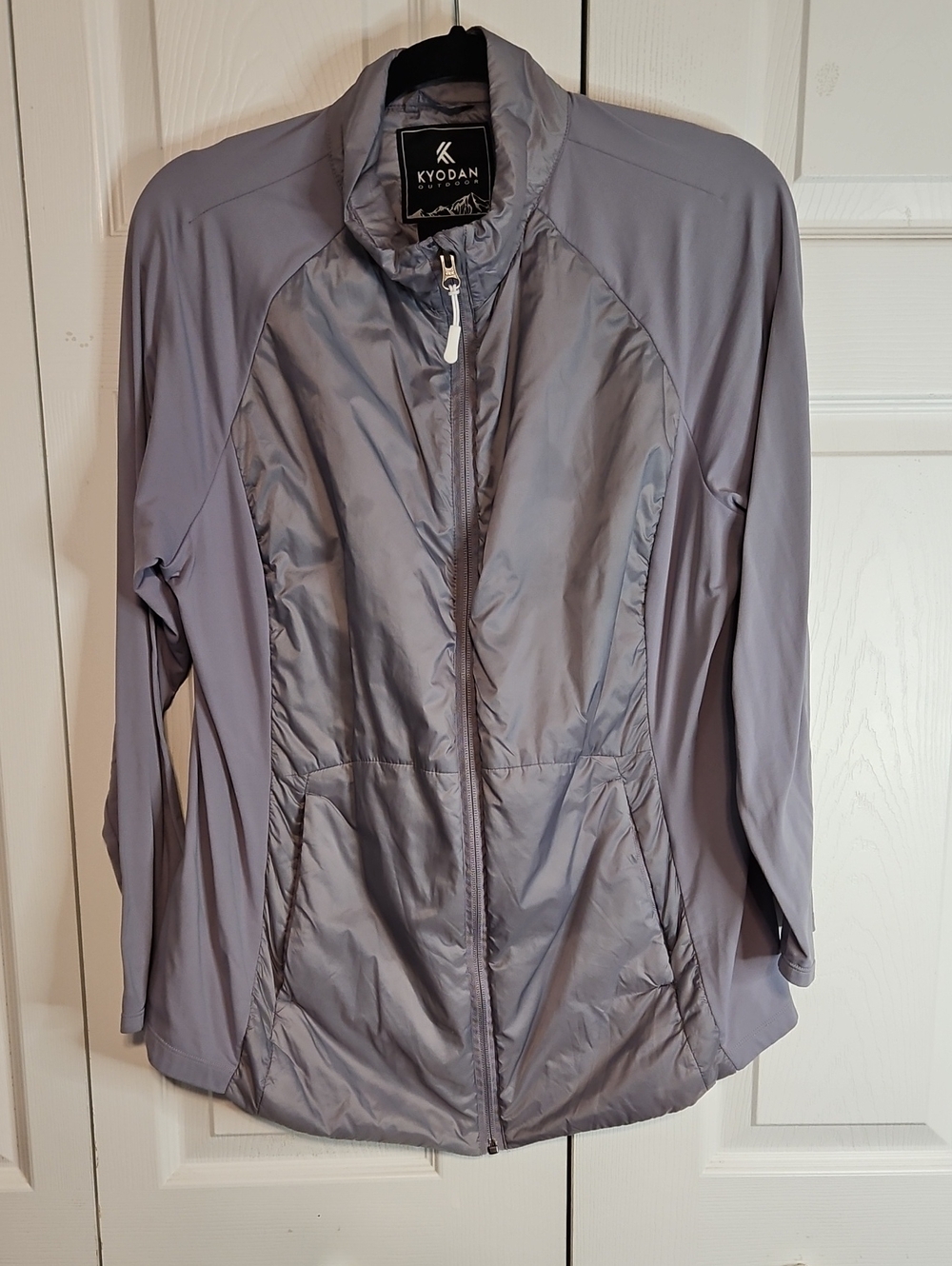 Kyodan Women's Light Gray Bomber-Style Active Jacket